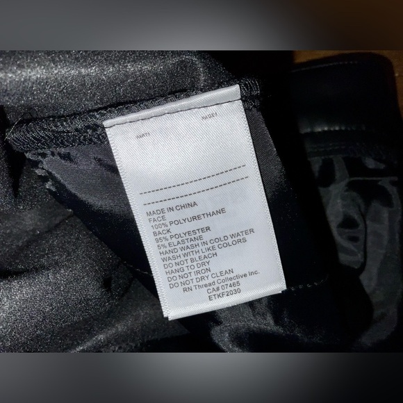 Ellen Tracy Pleated Faux Leather Black Pants - size XL - NWT - Classic & Comfy - Picture 10 of 13